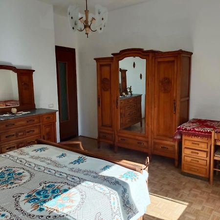 Intero appartamento doppi bagni sei posti letto Viverone Esterno foto