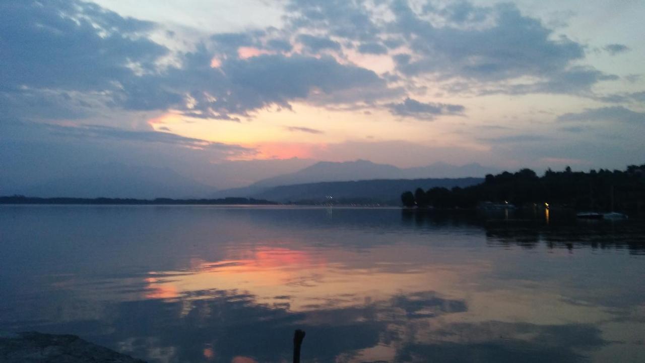 Intero appartamento doppi bagni sei posti letto Viverone Esterno foto